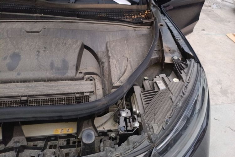 Used Mercedes-Benz EQE SUV 2024 500 4MATIC Luxury Edition Engine Bay Left