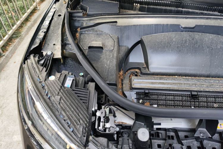 Used Mercedes-Benz EQE SUV 2024 500 4MATIC Luxury Edition Engine Bay Right
