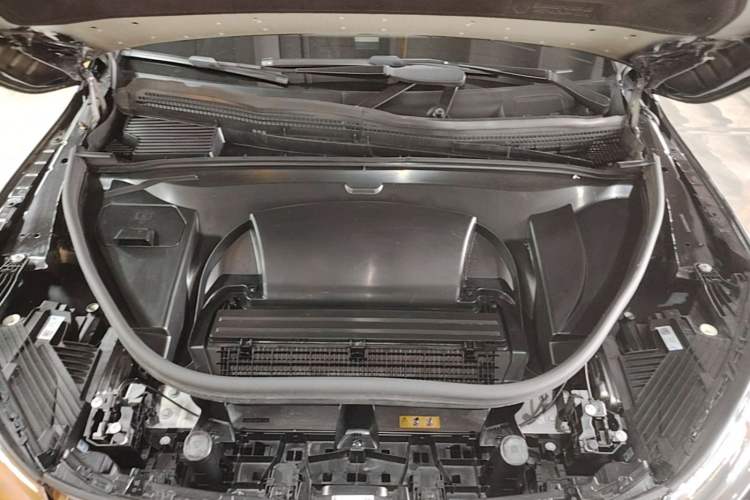 Used Mercedes-Benz EQE SUV 2024 500 4MATIC Pioneer Edition Engine Bay