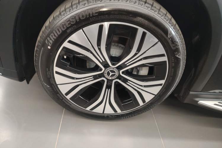 Used Mercedes-Benz EQE SUV 2024 500 4MATIC Luxury Edition Exterior 4