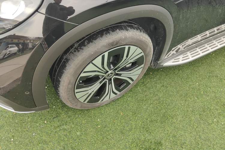 Used Mercedes-Benz EQE SUV 2024 500 4MATIC Luxury Edition Exterior 4