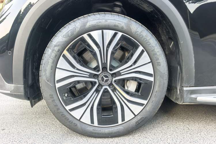 Used Mercedes-Benz EQE SUV 2024 500 4MATIC Pioneer Edition Exterior 8