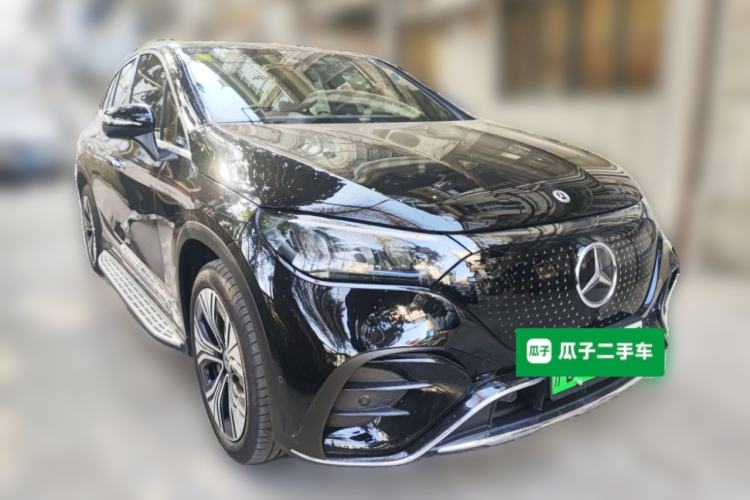 Used Mercedes-Benz EQE SUV 2024 500 4MATIC Luxury Edition Front Right 45 Deg