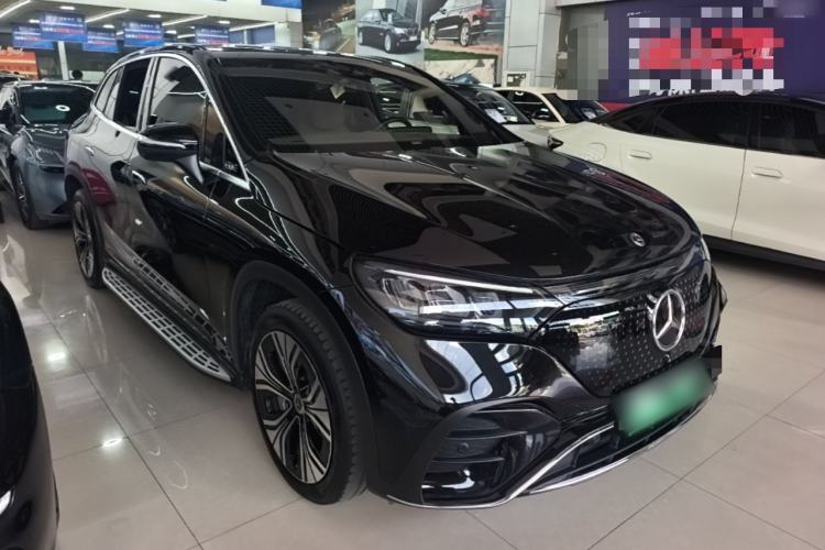 Used Mercedes-Benz EQE SUV 2024 500 4MATIC Luxury Edition Front Right 45 Deg