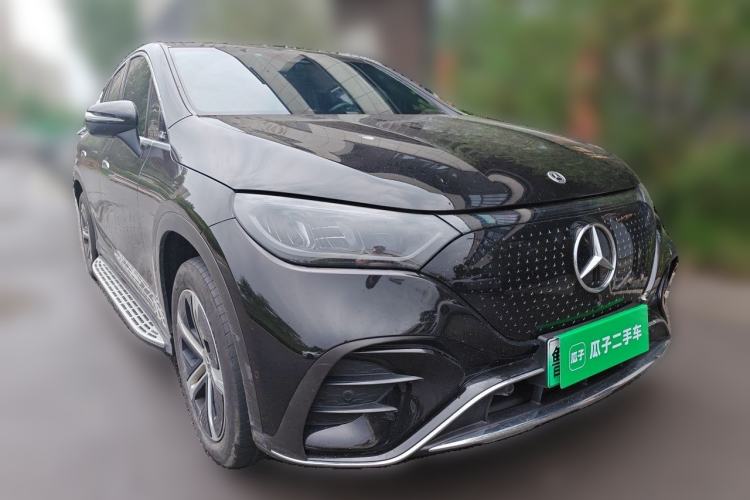 Used Mercedes-Benz EQE SUV 2024 500 4MATIC Pioneer Edition Front Right 45 Deg