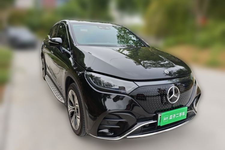 Used Mercedes-Benz EQE SUV 2024 350 4MATIC Luxury Edition Front Right 45 Deg