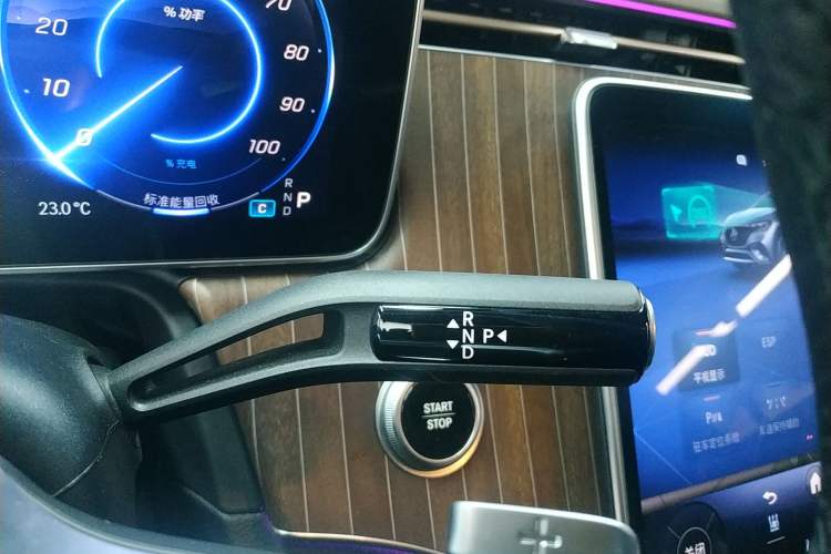 Used Mercedes-Benz EQE SUV 2024 500 4MATIC Luxury Edition Gear Lever