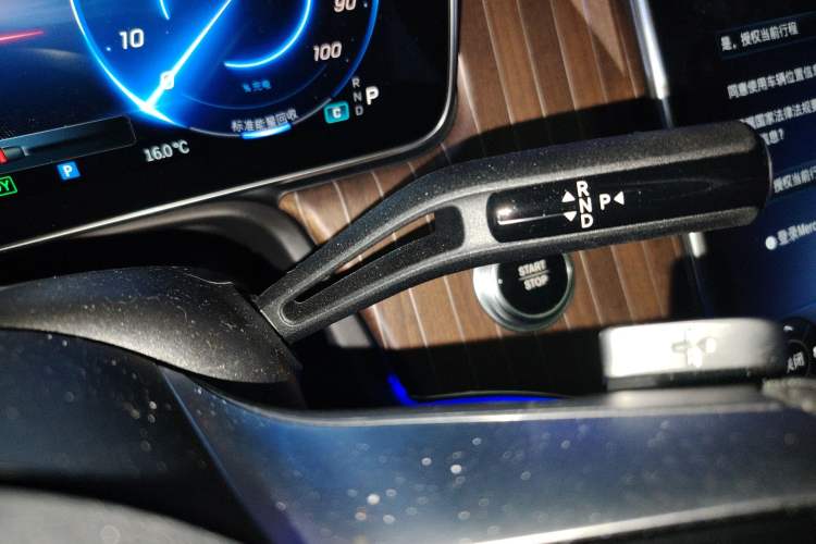 Used Mercedes-Benz EQE SUV 2024 500 4MATIC Luxury Edition Gear Lever