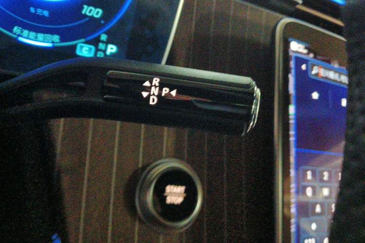 Used Mercedes-Benz EQE SUV 2024 500 4MATIC Luxury Edition Gear Lever