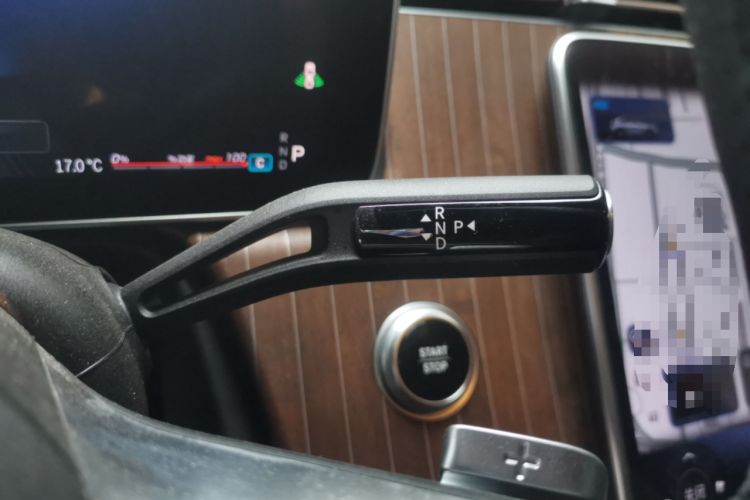 Used Mercedes-Benz EQE SUV 2024 500 4MATIC Luxury Edition Gear Lever