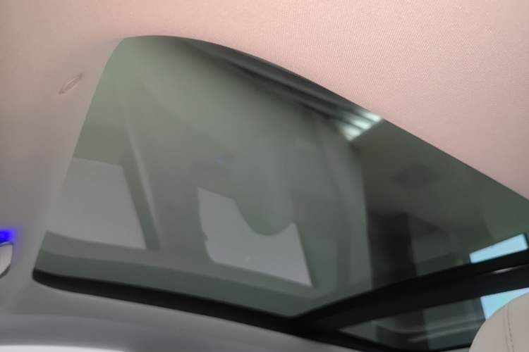 Used Mercedes-Benz EQE SUV 2024 500 4MATIC Luxury Edition Headliner