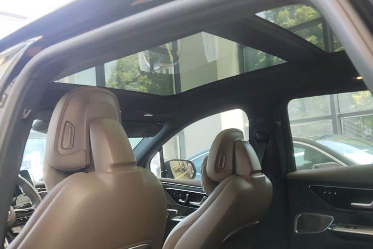 Used Mercedes-Benz EQE SUV 2024 500 4MATIC Luxury Edition Headliner