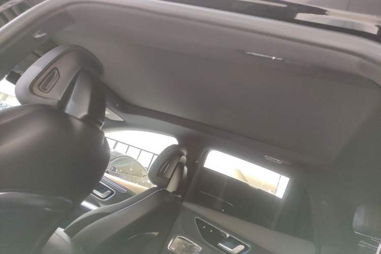Used Mercedes-Benz EQE SUV 2024 500 4MATIC Luxury Edition Headliner