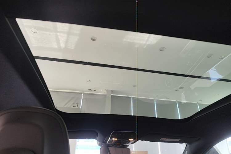 Used Mercedes-Benz EQE SUV 2024 500 4MATIC Luxury Edition Headliner