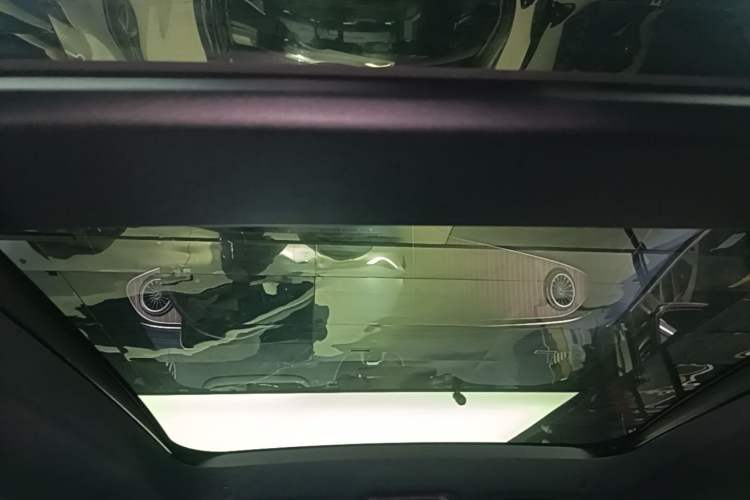 Used Mercedes-Benz EQE SUV 2024 350 4MATIC Luxury Edition Headliner