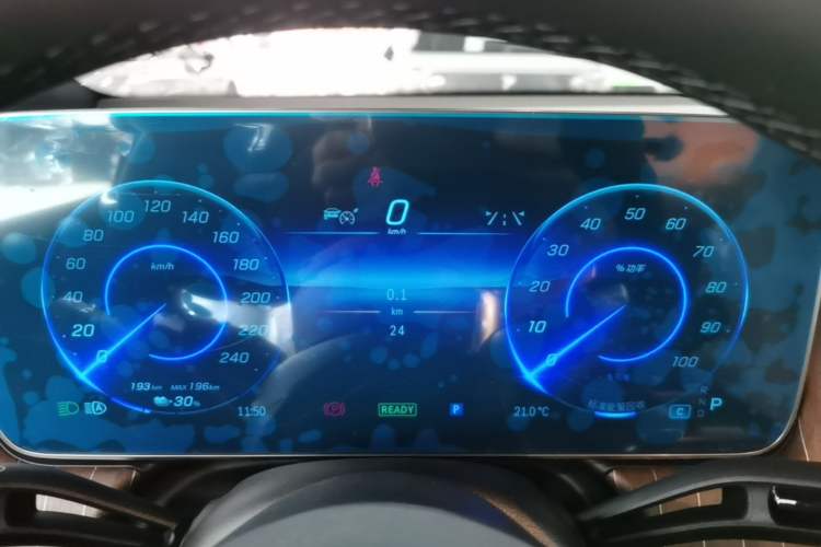 Used Mercedes-Benz EQE SUV 2024 500 4MATIC Pioneer Edition Instrument Cluster