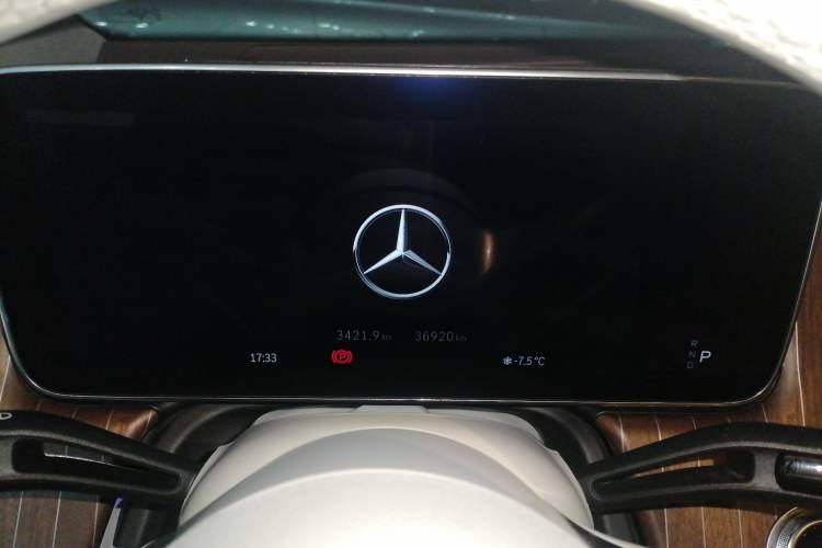 Used Mercedes-Benz EQE SUV 2024 350 4MATIC Luxury Edition Instrument Cluster