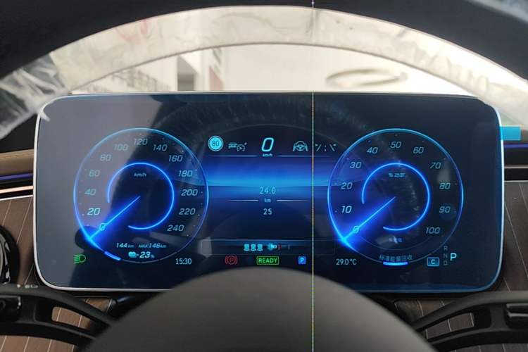 Used Mercedes-Benz EQE SUV 2024 500 4MATIC Luxury Edition Instrument Cluster