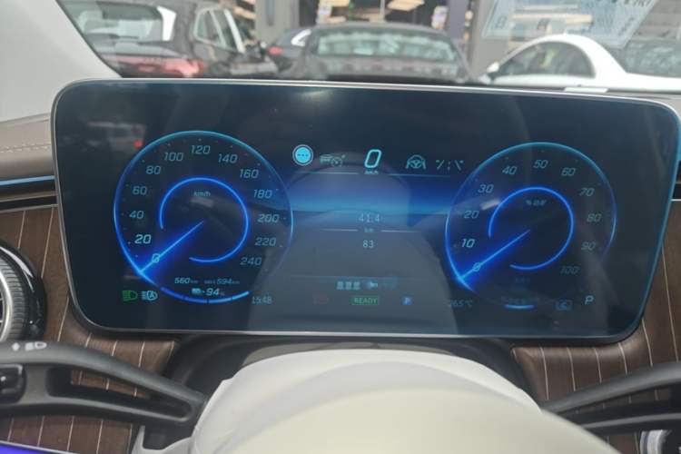Used Mercedes-Benz EQE SUV 2024 500 4MATIC Luxury Edition Instrument Cluster