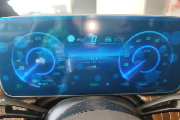Used Mercedes-Benz EQE SUV 2024 500 4MATIC Luxury Edition Instrument Cluster