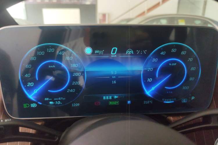 Used Mercedes-Benz EQE SUV 2024 500 4MATIC Luxury Edition Instrument Cluster