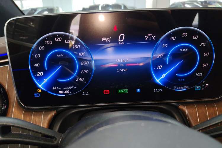 Used Mercedes-Benz EQE SUV 2024 500 4MATIC Pioneer Edition Instrument Cluster
