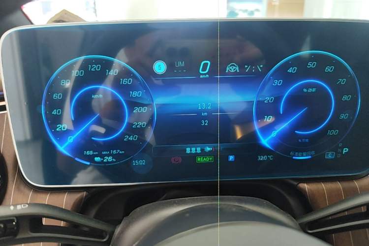Used Mercedes-Benz EQE SUV 2024 500 4MATIC Luxury Edition Instrument Cluster