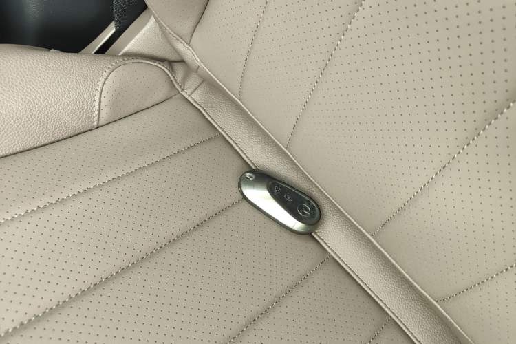 Used Mercedes-Benz EQE SUV 2024 500 4MATIC Luxury Edition Interior 1