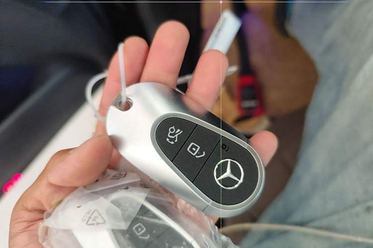 Used Mercedes-Benz EQE SUV 2024 500 4MATIC Pioneer Edition Interior 1