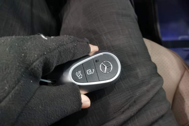 Used Mercedes-Benz EQE SUV 2024 500 4MATIC Pioneer Edition Interior 1