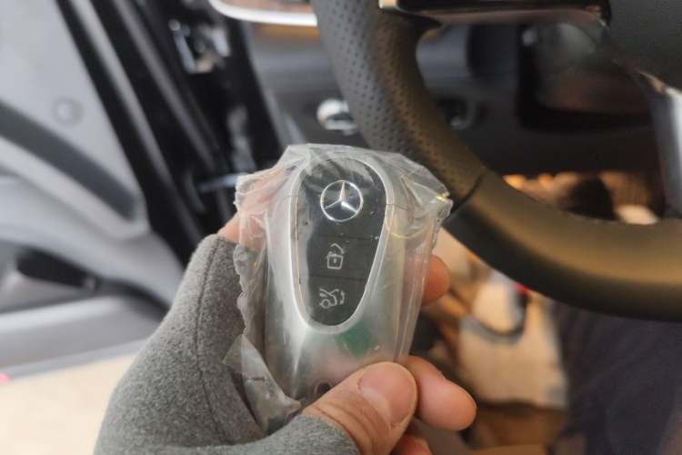 Used Mercedes-Benz EQE SUV 2024 500 4MATIC Luxury Edition Interior 1