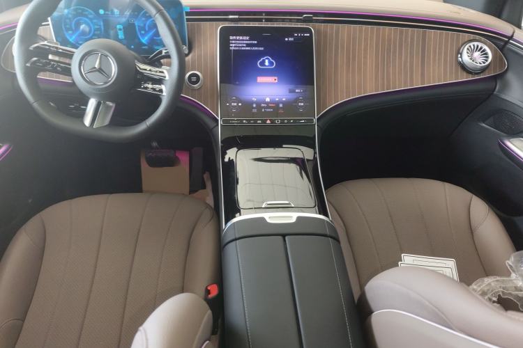 Used Mercedes-Benz EQE SUV 2024 500 4MATIC Luxury Edition Interior 2