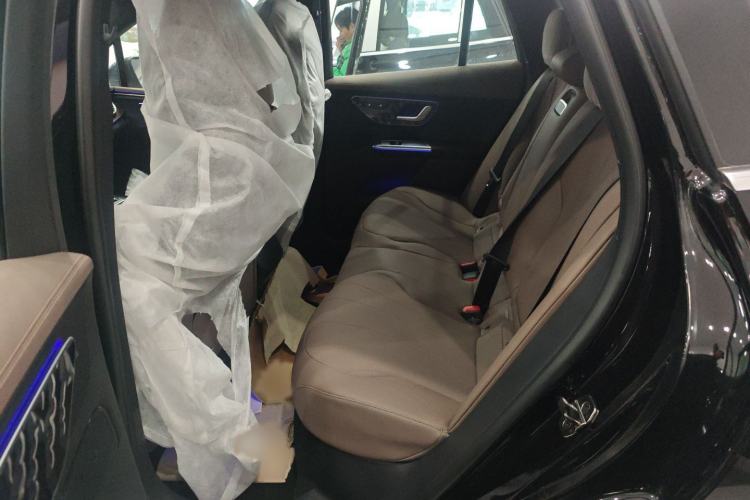 Used Mercedes-Benz EQE SUV 2024 500 4MATIC Pioneer Edition Interior 2