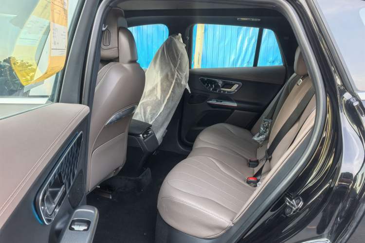 Used Mercedes-Benz EQE SUV 2024 500 4MATIC Pioneer Edition Interior 3