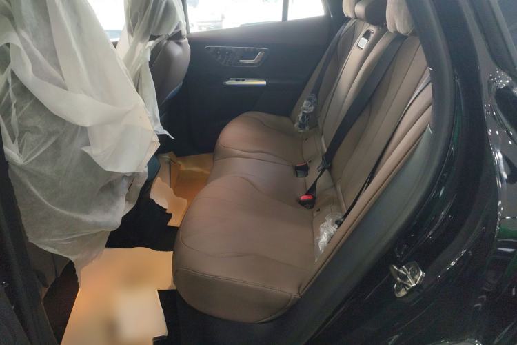 Used Mercedes-Benz EQE SUV 2024 500 4MATIC Luxury Edition Interior 4