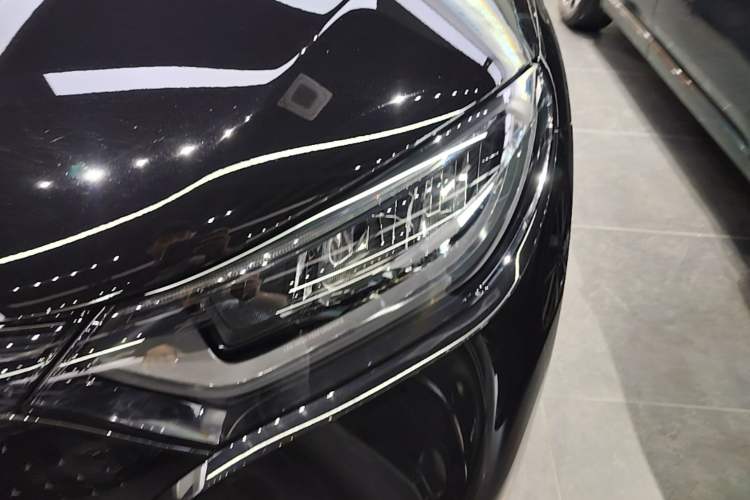 Used Mercedes-Benz EQE SUV 2024 500 4MATIC Pioneer Edition Left Front Headlight