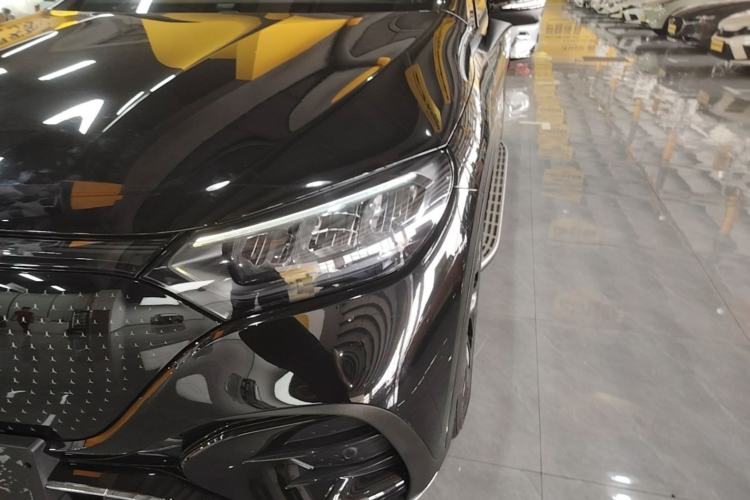 Used Mercedes-Benz EQE SUV 2024 500 4MATIC Pioneer Edition Left Front Headlight
