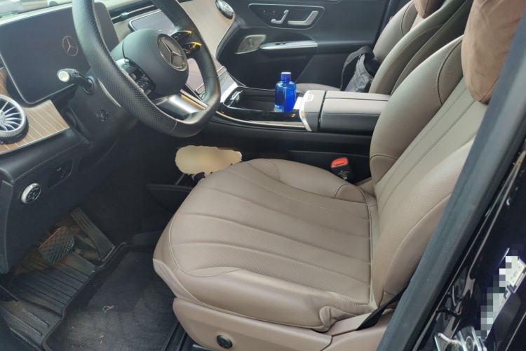 Used Mercedes-Benz EQE SUV 2024 500 4MATIC Luxury Edition Left Front Seat