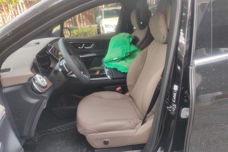 Used Mercedes-Benz EQE SUV 2024 350 4MATIC Luxury Edition Left Front Seat