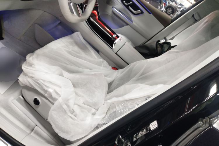 Used Mercedes-Benz EQE SUV 2024 500 4MATIC Luxury Edition Left Front Seat