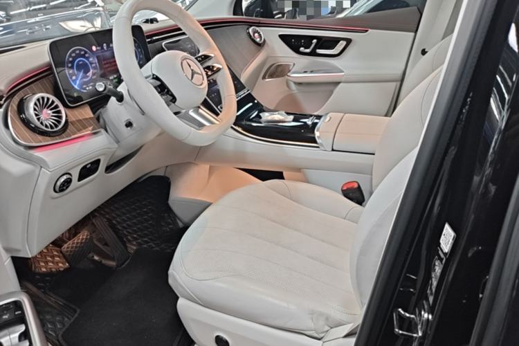 Used Mercedes-Benz EQE SUV 2024 350 4MATIC Luxury Edition Left Front Seat