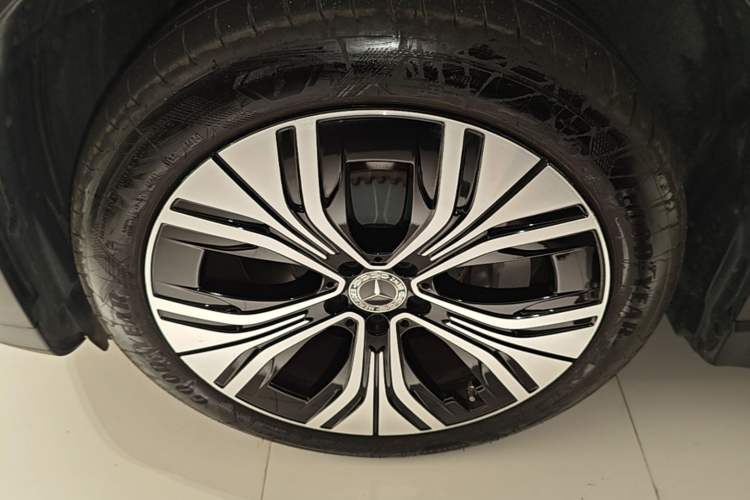 Used Mercedes-Benz EQE SUV 2024 500 4MATIC Luxury Edition Left Front Wheel Hub