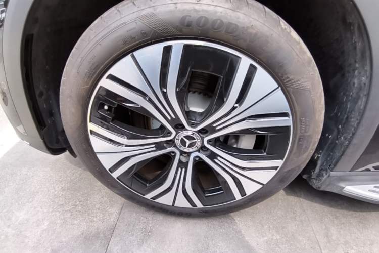 Used Mercedes-Benz EQE SUV 2024 500 4MATIC Luxury Edition Left Front Wheel Hub