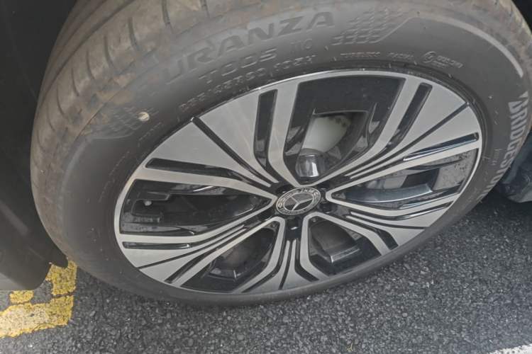 Used Mercedes-Benz EQE SUV 2024 500 4MATIC Luxury Edition Left Front Wheel Hub
