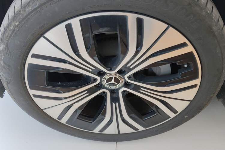 Used Mercedes-Benz EQE SUV 2024 500 4MATIC Luxury Edition Left Front Wheel Hub