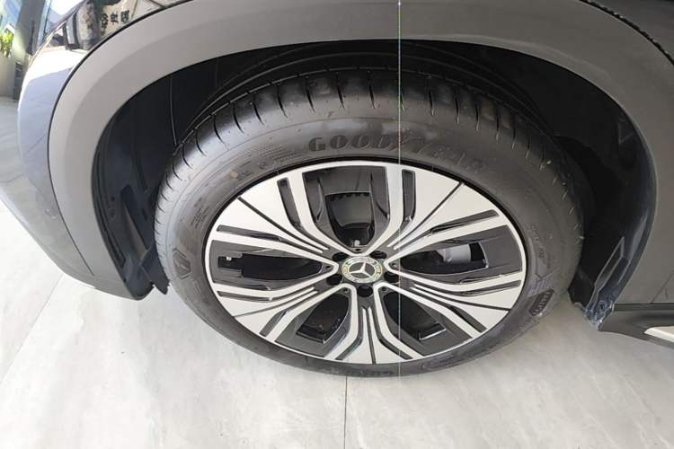 Used Mercedes-Benz EQE SUV 2024 500 4MATIC Luxury Edition Left Front Wheel Hub