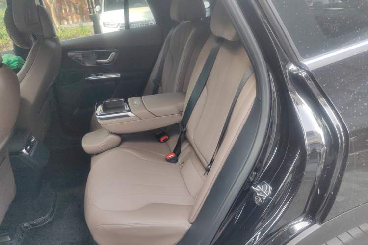 Used Mercedes-Benz EQE SUV 2024 350 4MATIC Luxury Edition Left Rear Seat