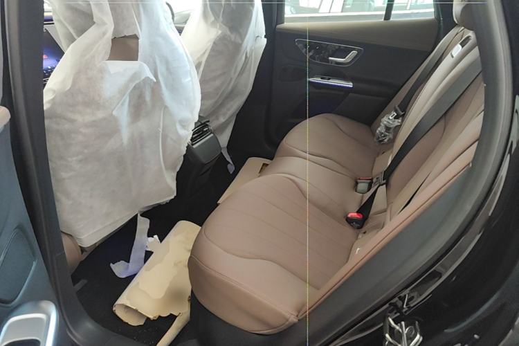 Used Mercedes-Benz EQE SUV 2024 500 4MATIC Luxury Edition Left Rear Seat