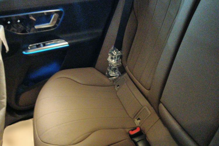 Used Mercedes-Benz EQE SUV 2024 500 4MATIC Luxury Edition Left Rear Seat