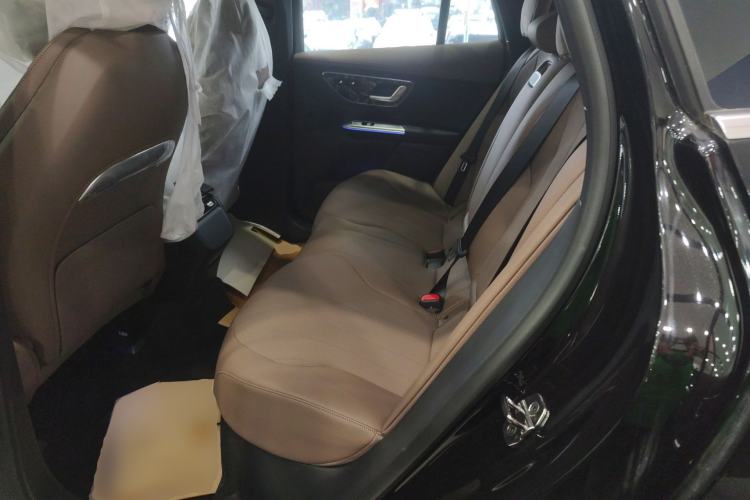 Used Mercedes-Benz EQE SUV 2024 500 4MATIC Pioneer Edition Left Rear Seat